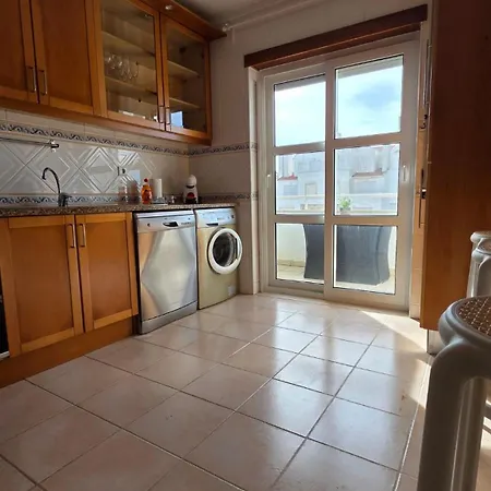Maia Surf House - Baleal * Ferrel (Leiria)