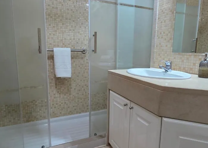 Maia Surf House - Al *